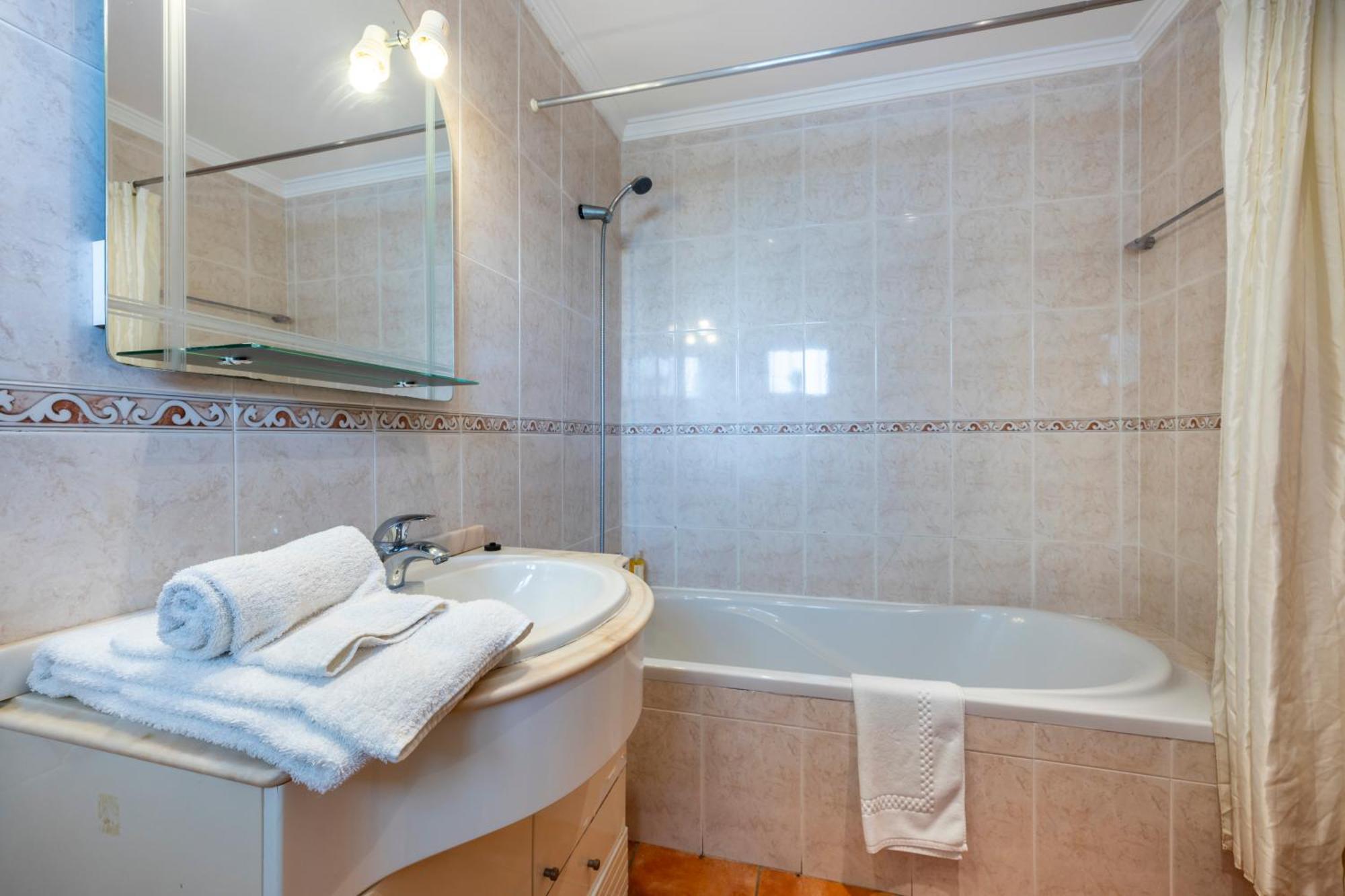 Cardeira Holiday Apartments Лагуш Экстерьер фото