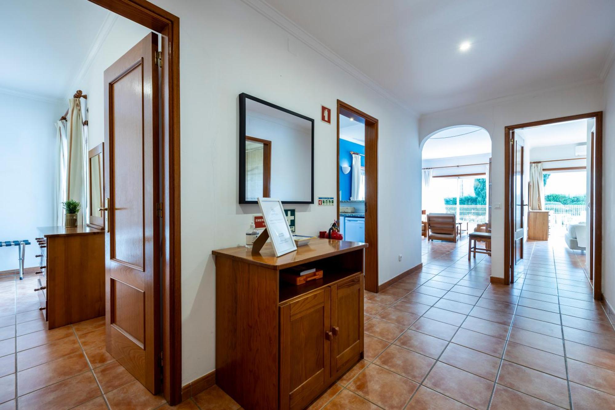 Cardeira Holiday Apartments Лагуш Экстерьер фото
