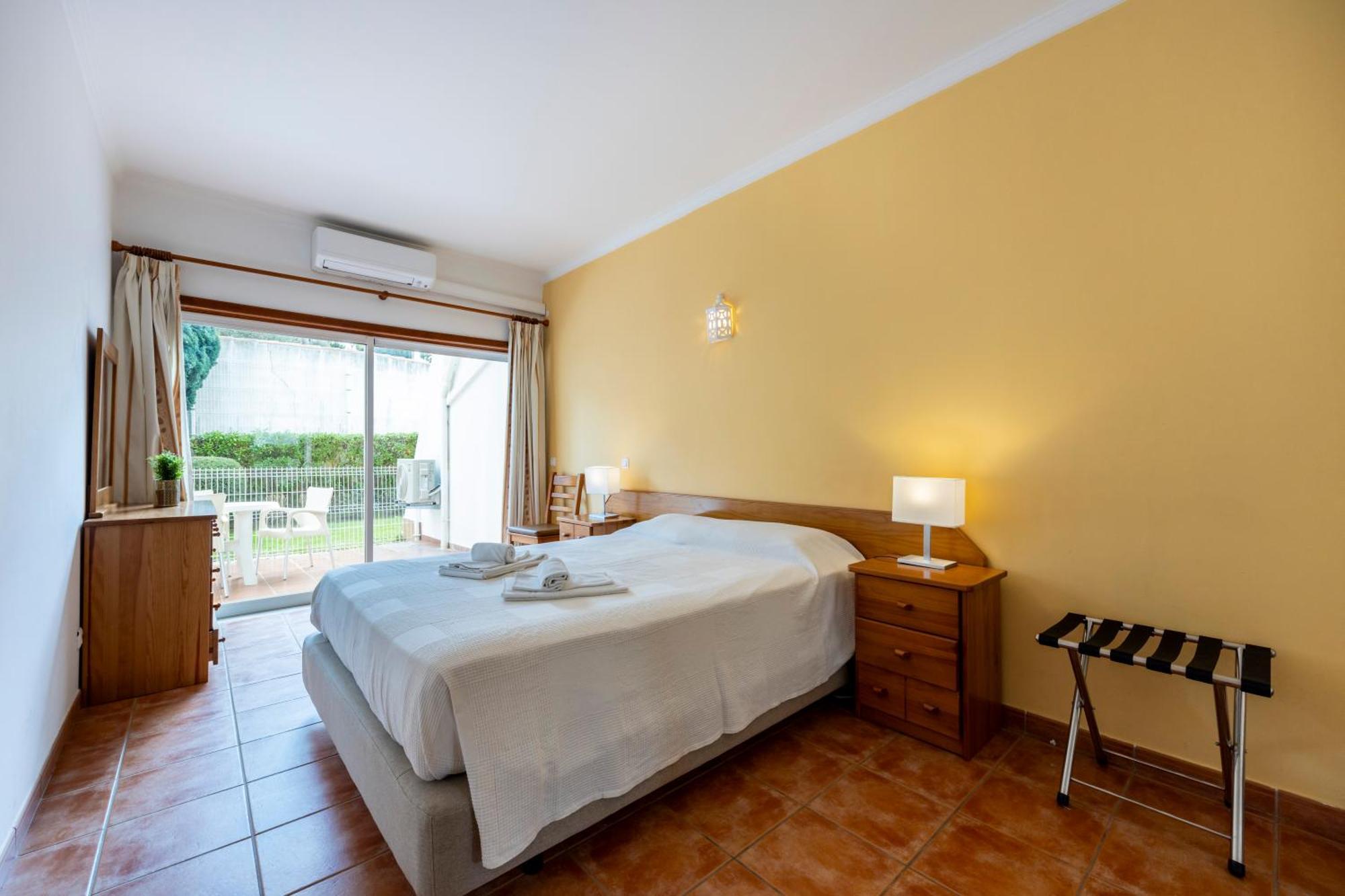 Cardeira Holiday Apartments Лагуш Экстерьер фото