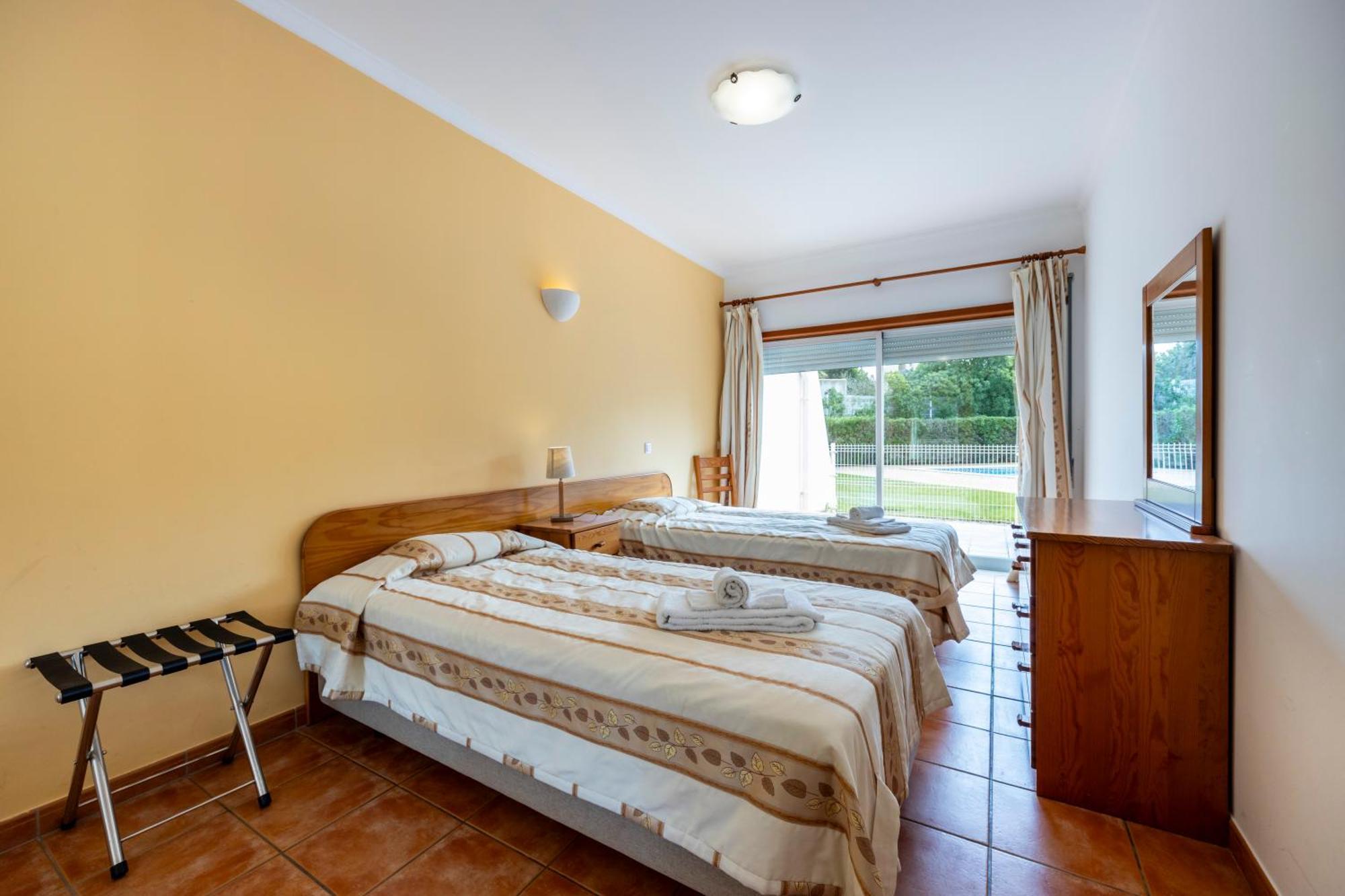 Cardeira Holiday Apartments Лагуш Экстерьер фото